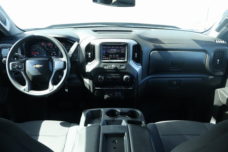 Chevrolet Silverado 1500 Vehicle Full-screen Gallery Image 27