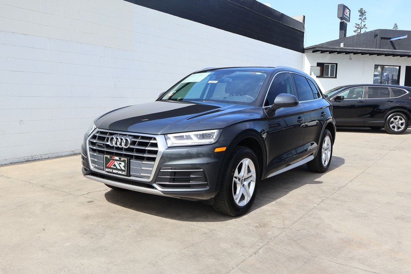 Audi Q5 Vehicle Full-screen Gallery Image 12