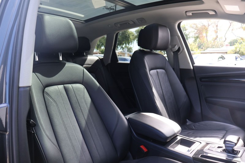 Audi Q5 Vehicle Full-screen Gallery Image 21