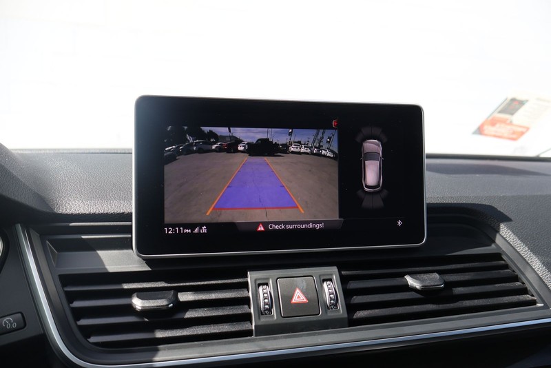 Audi Q5 Vehicle Full-screen Gallery Image 31