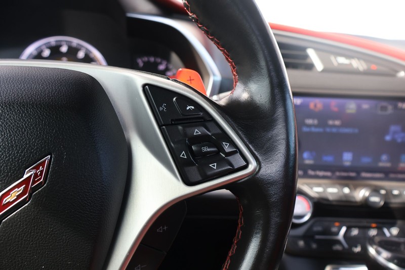 Chevrolet Corvette Vehicle Full-screen Gallery Image 27