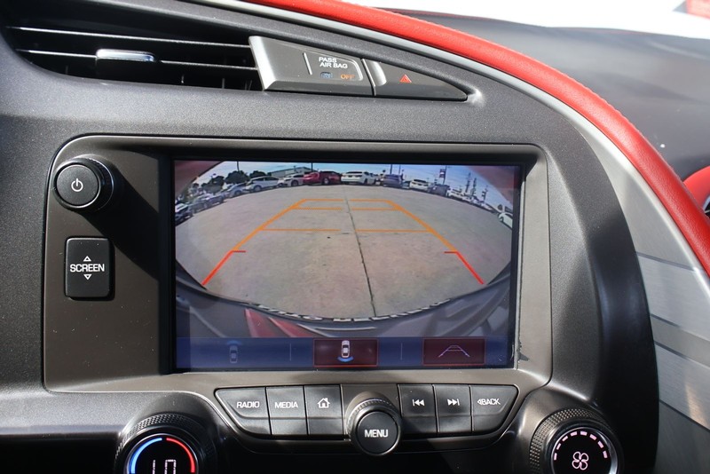 Chevrolet Corvette Vehicle Full-screen Gallery Image 30