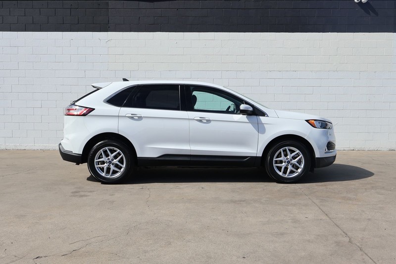 Ford Edge Vehicle Full-screen Gallery Image 04