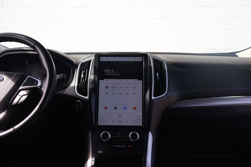 Ford Edge Vehicle Full-screen Gallery Image 27