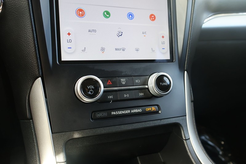 Ford Edge Vehicle Full-screen Gallery Image 30