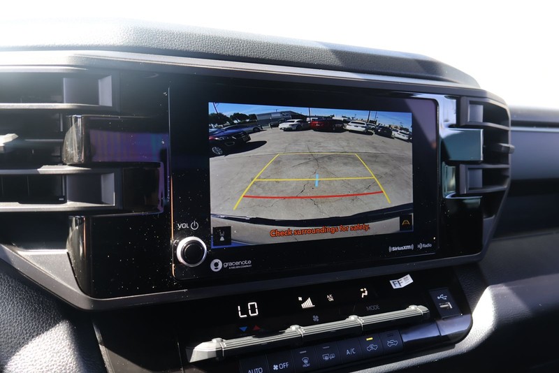 Toyota Tundra 4WD Vehicle Full-screen Gallery Image 29