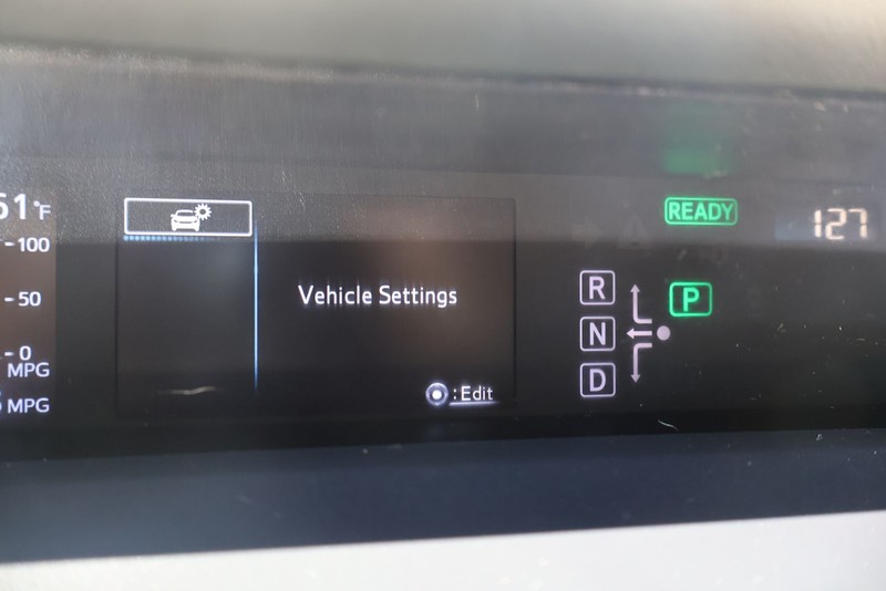 Toyota Prius Vehicle Full-screen Gallery Image 24