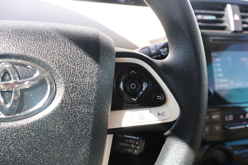 Toyota Prius Vehicle Full-screen Gallery Image 27