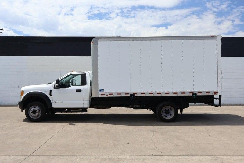 Ford Super Duty F-450 DRW Vehicle Full-screen Gallery Image 11