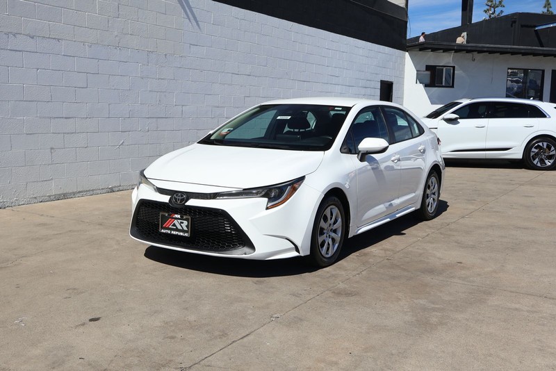 Toyota Corolla Vehicle Full-screen Gallery Image 11