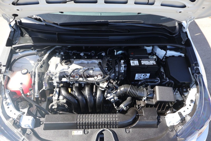 Toyota Corolla Vehicle Full-screen Gallery Image 12