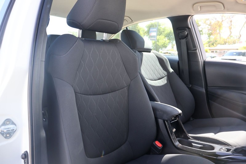 Toyota Corolla Vehicle Full-screen Gallery Image 20