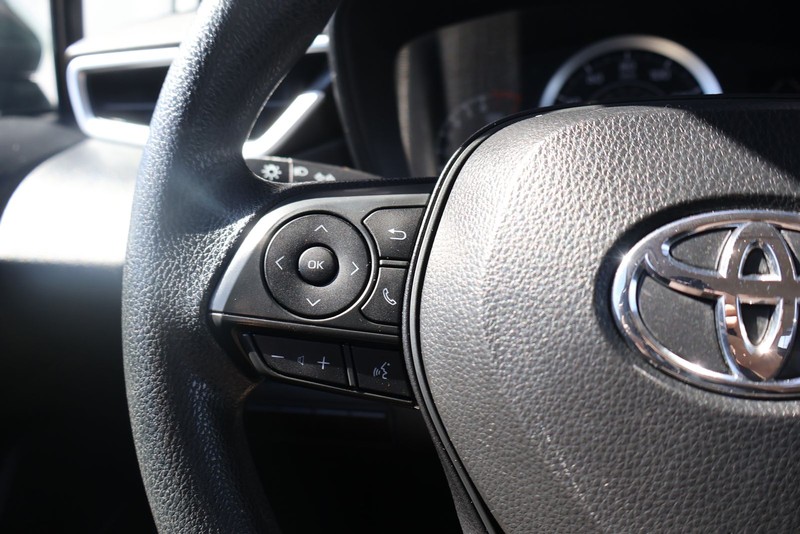 Toyota Corolla Vehicle Full-screen Gallery Image 25