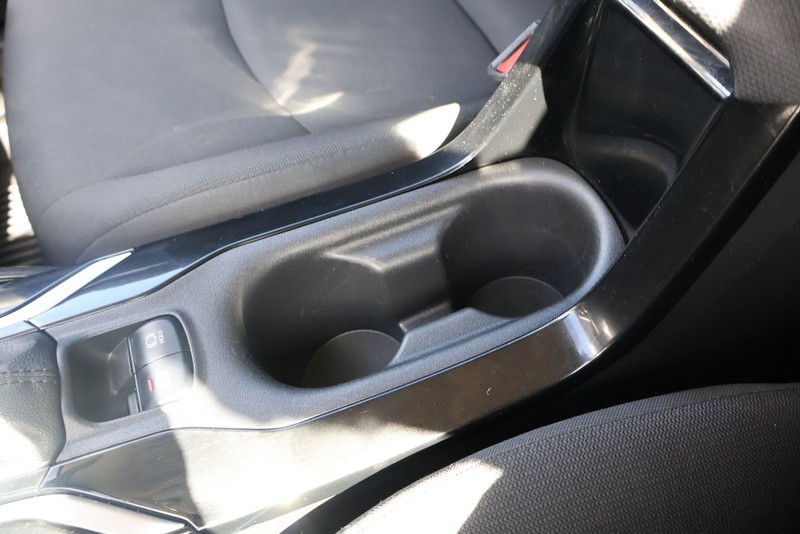 Toyota Corolla Vehicle Full-screen Gallery Image 32