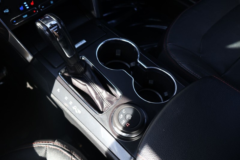 Ford Explorer Vehicle Full-screen Gallery Image 33