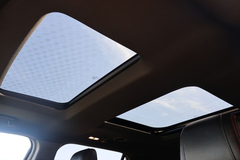 Ford Explorer Vehicle Full-screen Gallery Image 35