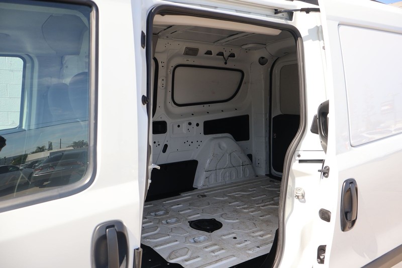 Ram ProMaster City Cargo Van Vehicle Full-screen Gallery Image 13