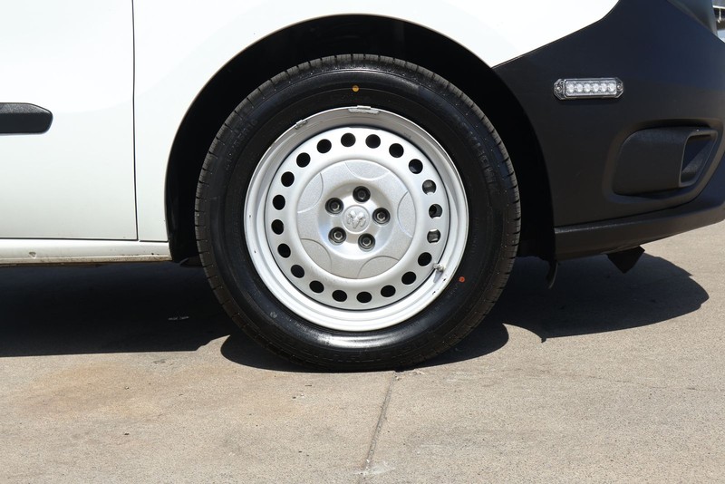 Ram ProMaster City Cargo Van Vehicle Full-screen Gallery Image 15