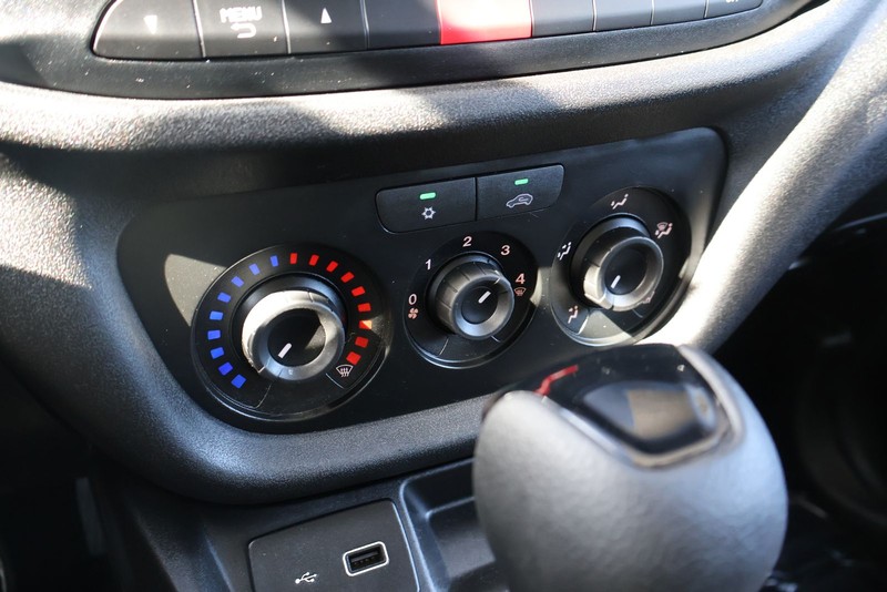 Ram ProMaster City Cargo Van Vehicle Full-screen Gallery Image 30