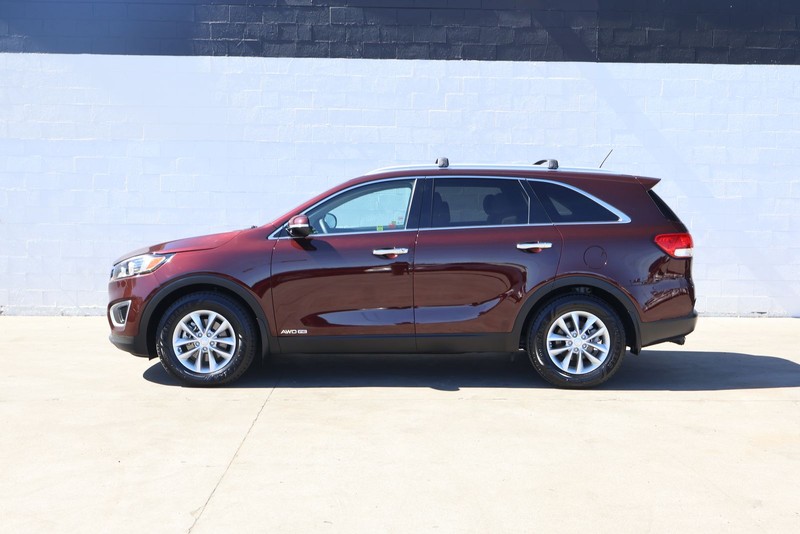 Kia Sorento Vehicle Full-screen Gallery Image 10