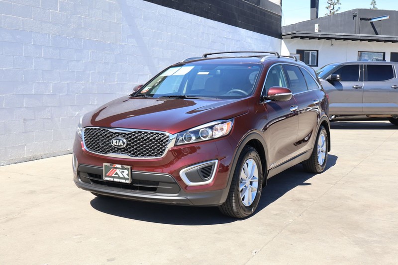 Kia Sorento Vehicle Full-screen Gallery Image 11