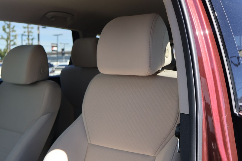 Kia Sorento Vehicle Full-screen Gallery Image 18