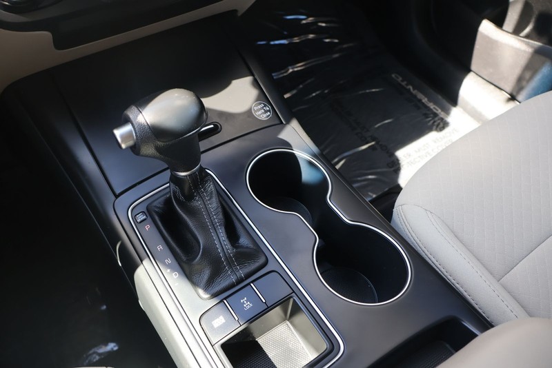 Kia Sorento Vehicle Full-screen Gallery Image 32