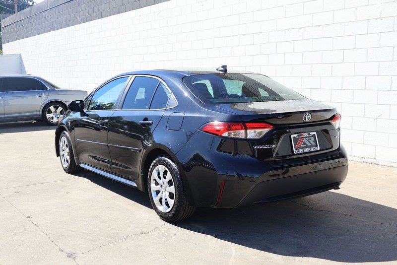 Toyota Corolla Vehicle Full-screen Gallery Image 09