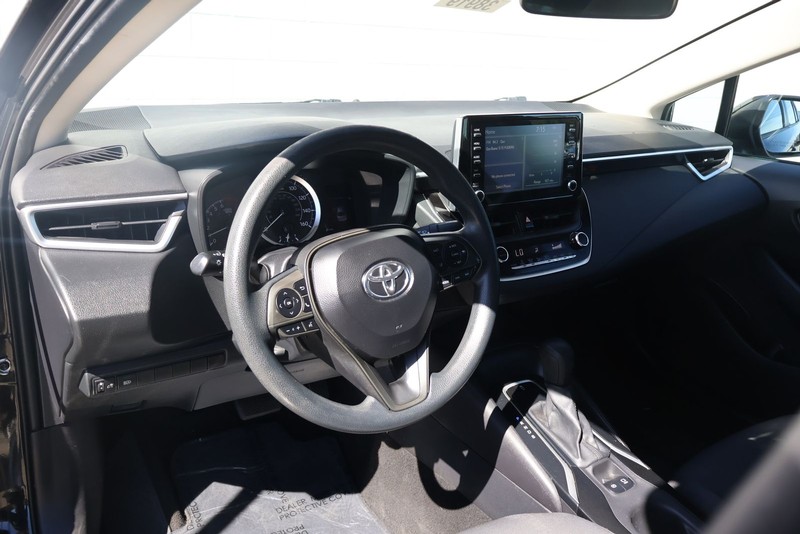 Toyota Corolla Vehicle Full-screen Gallery Image 16