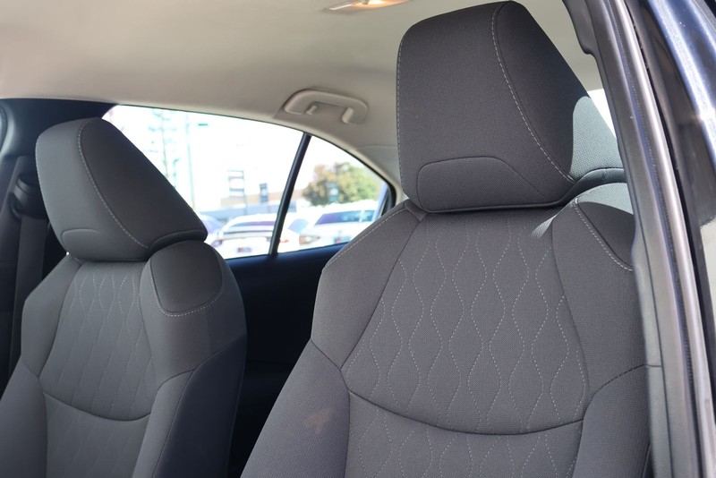 Toyota Corolla Vehicle Full-screen Gallery Image 18