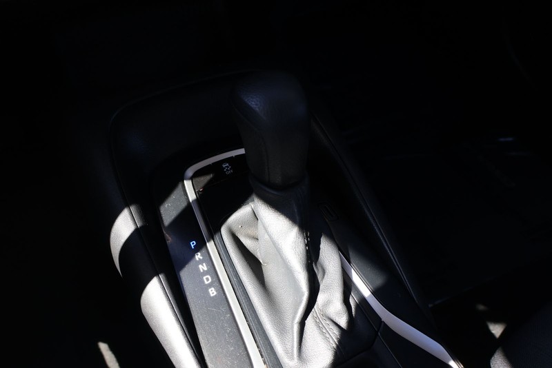 Toyota Corolla Vehicle Full-screen Gallery Image 31