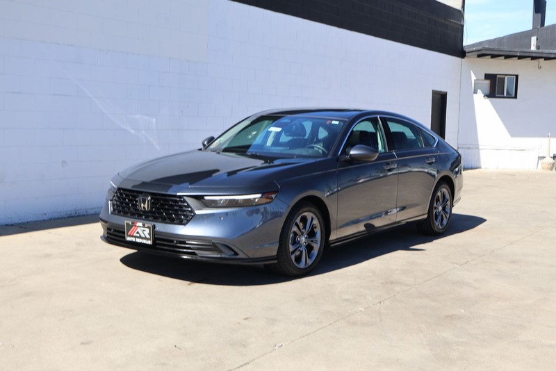 Honda Accord Hybrid Vehicle Full-screen Gallery Image 11