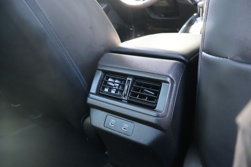 Honda Accord Hybrid Vehicle Full-screen Gallery Image 22