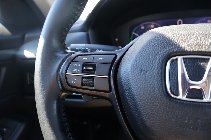 Honda Accord Hybrid Vehicle Full-screen Gallery Image 26