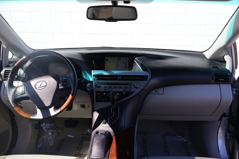 Lexus RX 350 Vehicle Full-screen Gallery Image 23