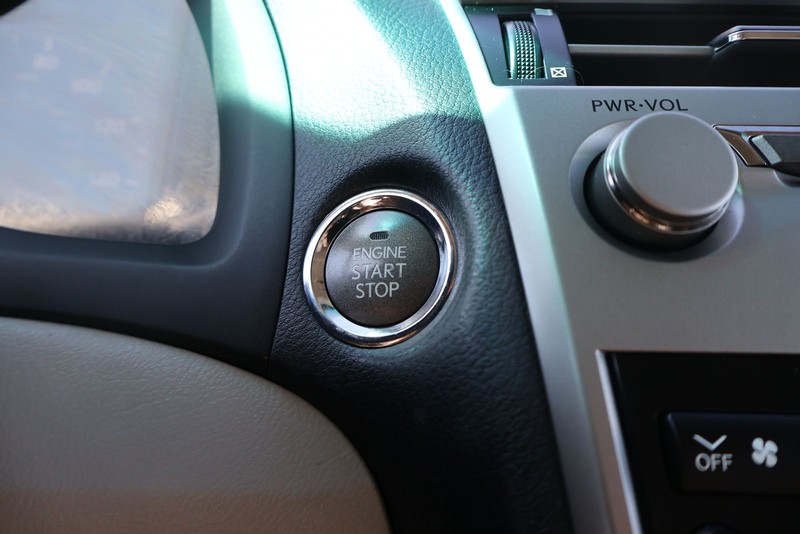 Lexus RX 350 Vehicle Full-screen Gallery Image 28