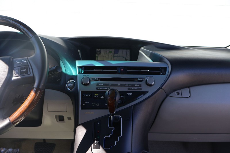 Lexus RX 350 Vehicle Full-screen Gallery Image 29