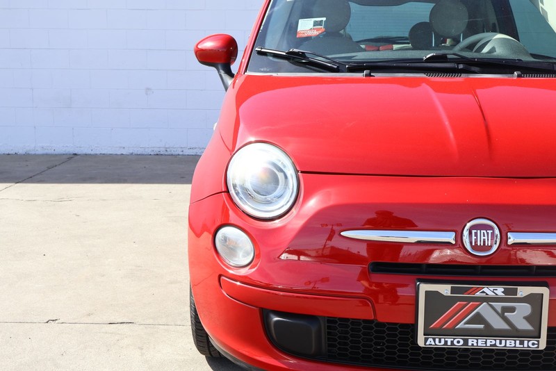 FIAT 500 Vehicle Full-screen Gallery Image 03
