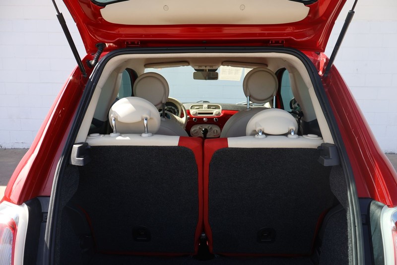 FIAT 500 Vehicle Full-screen Gallery Image 08