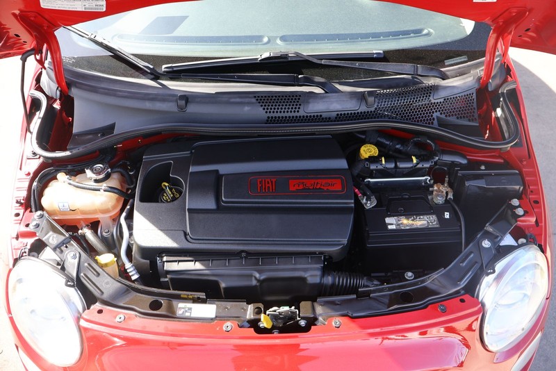 FIAT 500 Vehicle Full-screen Gallery Image 12