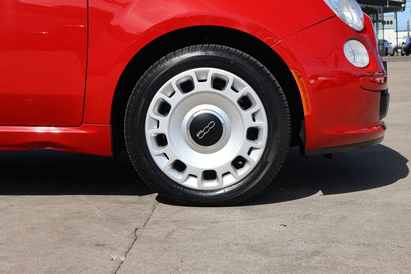 FIAT 500 Vehicle Full-screen Gallery Image 13