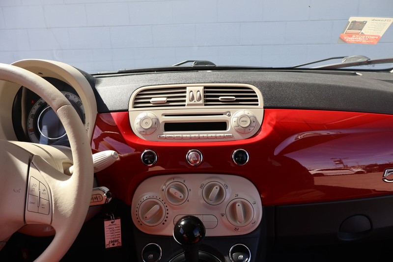 FIAT 500 Vehicle Full-screen Gallery Image 26
