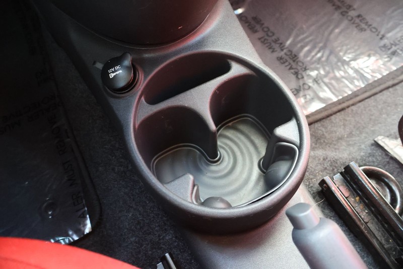 FIAT 500 Vehicle Full-screen Gallery Image 29