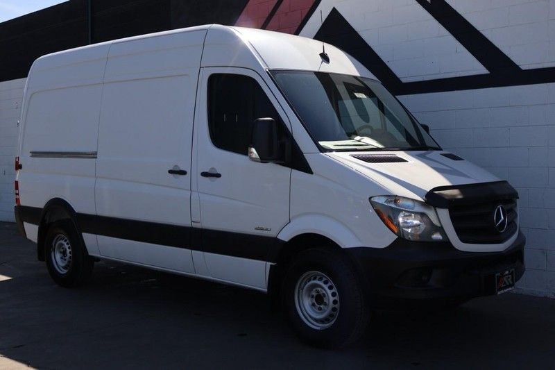 Mercedes-Benz Sprinter Cargo Vans Vehicle Full-screen Gallery Image 02