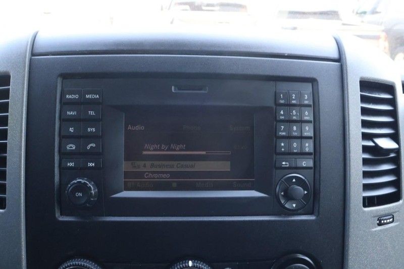 Mercedes-Benz Sprinter Cargo Vans Vehicle Full-screen Gallery Image 28