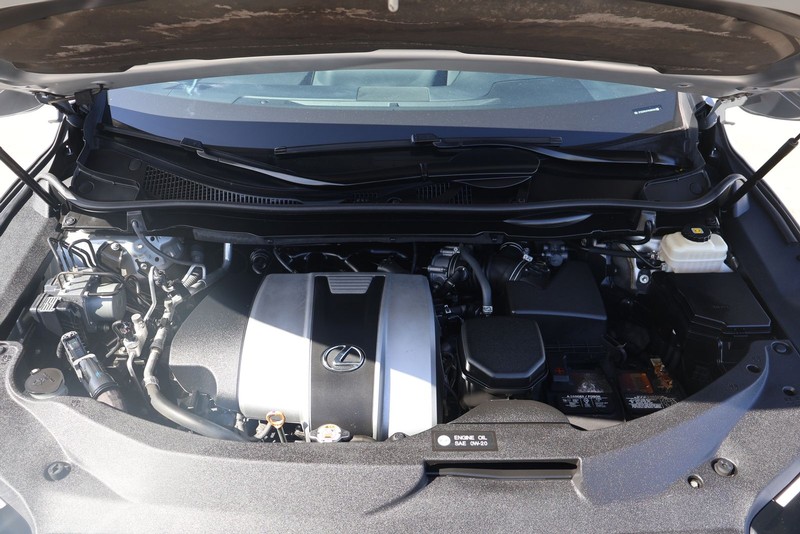 Lexus RX Vehicle Full-screen Gallery Image 13