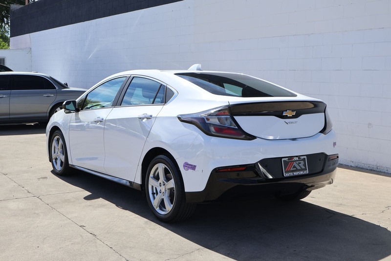 Chevrolet Volt Vehicle Full-screen Gallery Image 11