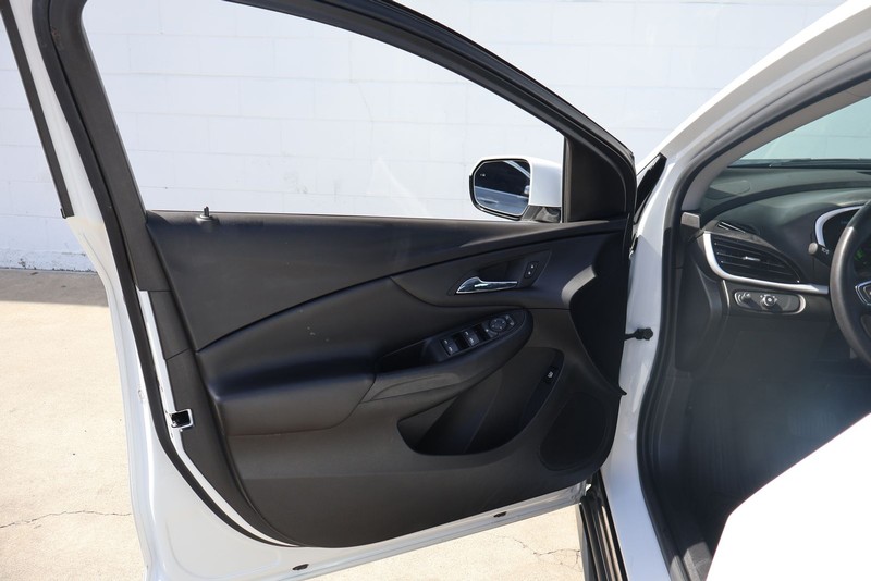 Chevrolet Volt Vehicle Full-screen Gallery Image 14