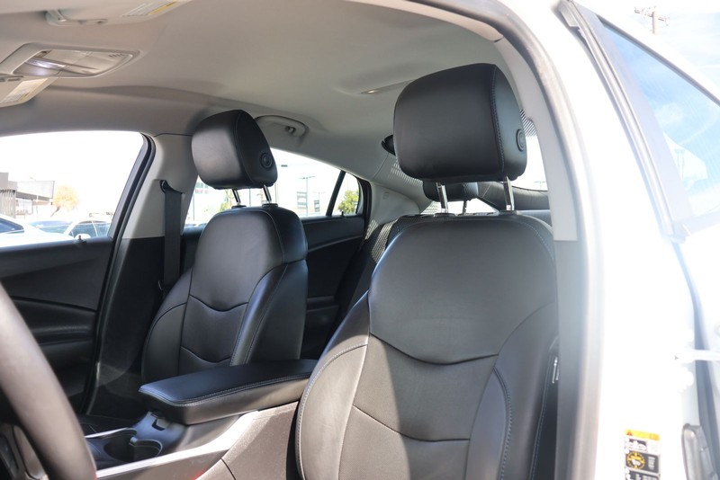 Chevrolet Volt Vehicle Full-screen Gallery Image 17