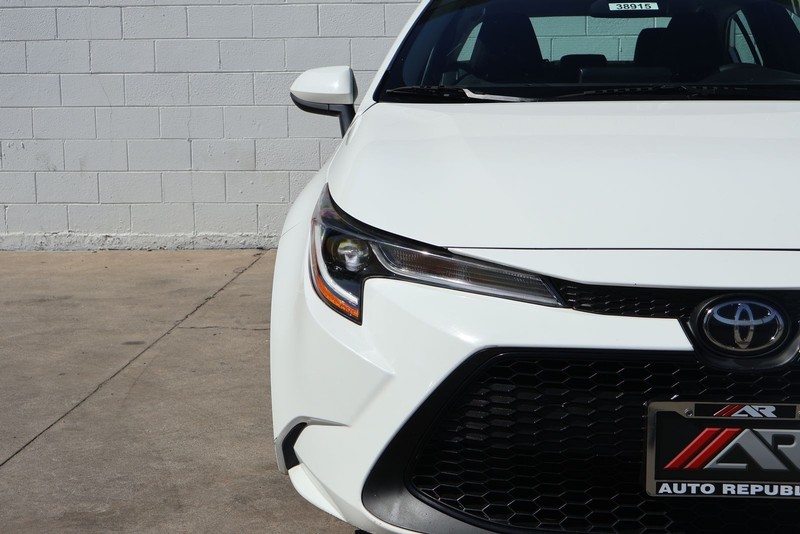 Toyota Corolla Vehicle Full-screen Gallery Image 03